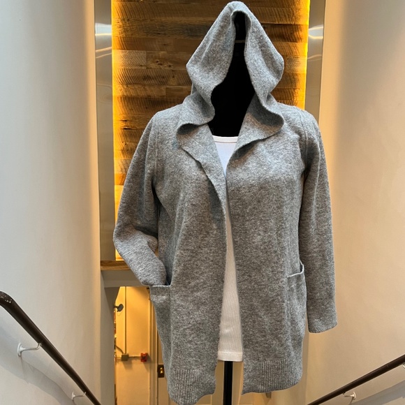 🌸 Banana Republic Gray Wool Hooded Open Front Cardigan Sweater  Women’s - Picture 3 of 6